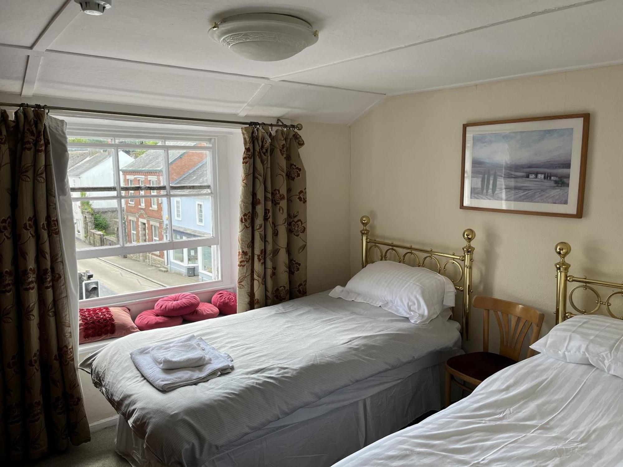 King'S Arms Hotel Lostwithiel Phòng bức ảnh