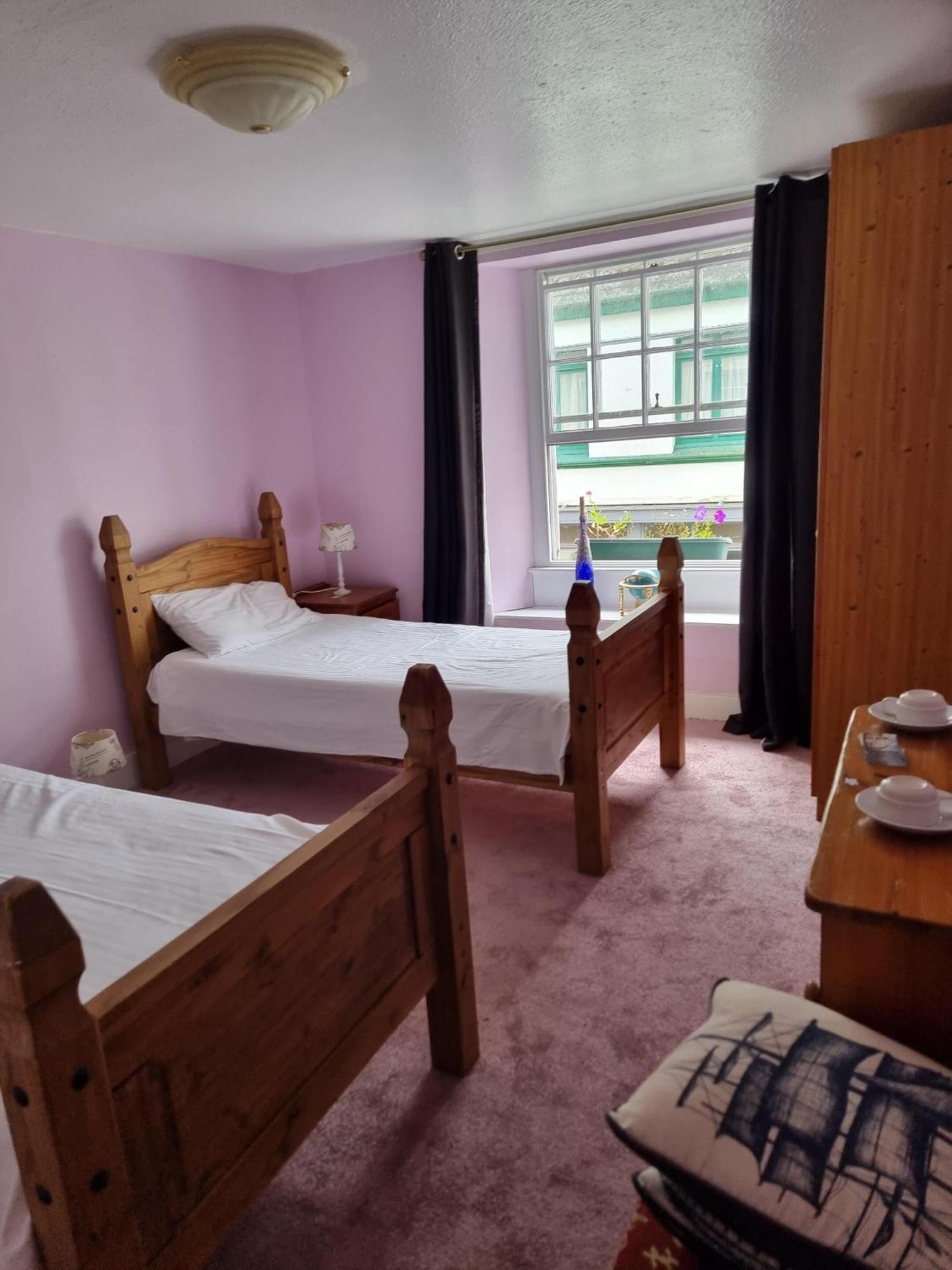 King'S Arms Hotel Lostwithiel Phòng bức ảnh